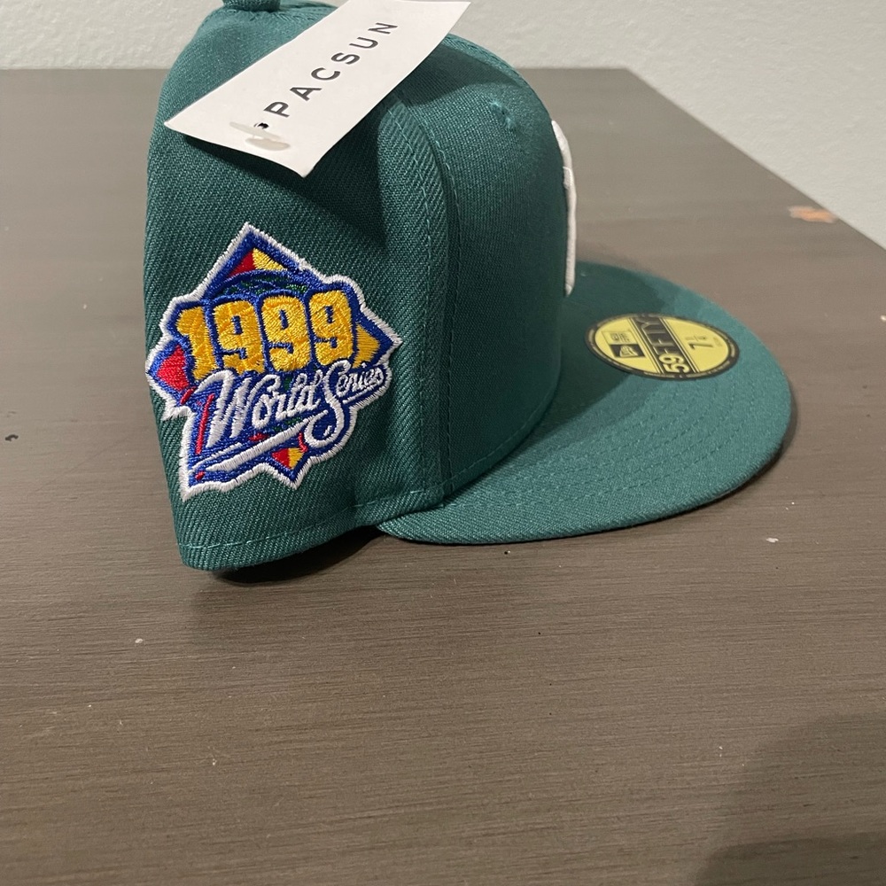 New York Yankee 1999 World Series fitted hat.